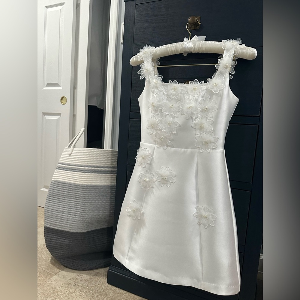 Elliatt elder dress in white